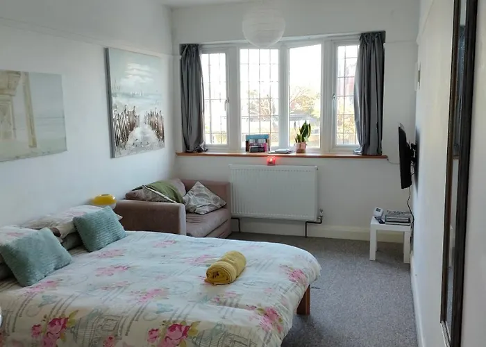 Guest Suite 50M From The Beach